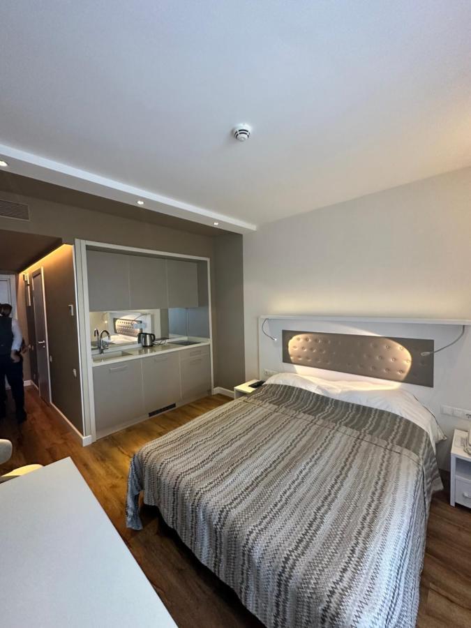 Alliance Palace Aparthotel By Marriott Batumi Eksteriør bilde