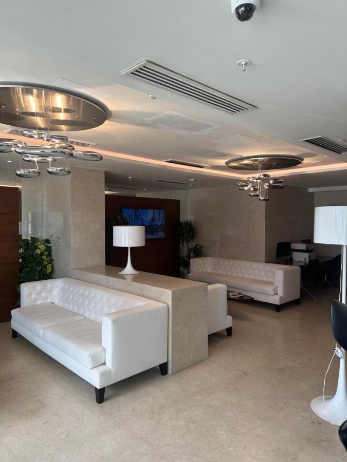 Alliance Palace Aparthotel By Marriott Batumi Eksteriør bilde