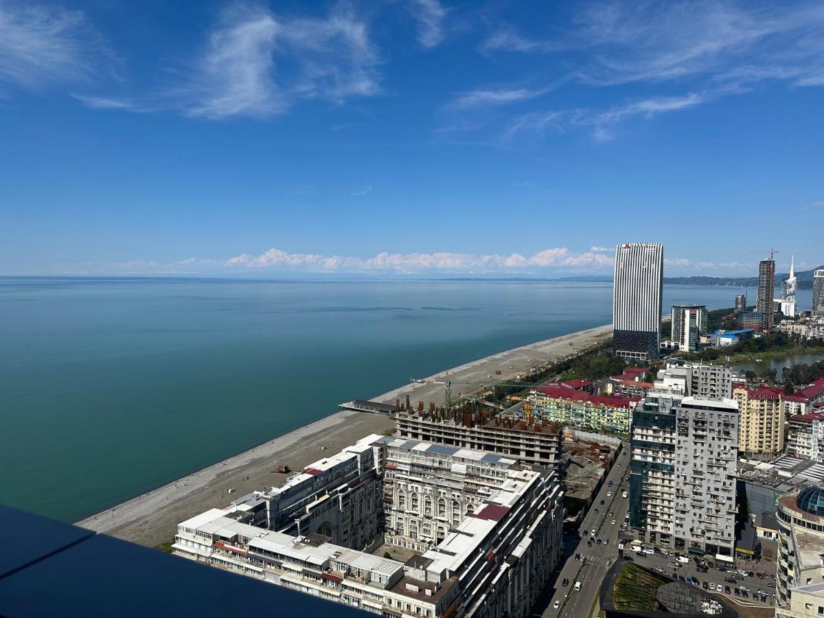 Alliance Palace Aparthotel By Marriott Batumi Eksteriør bilde