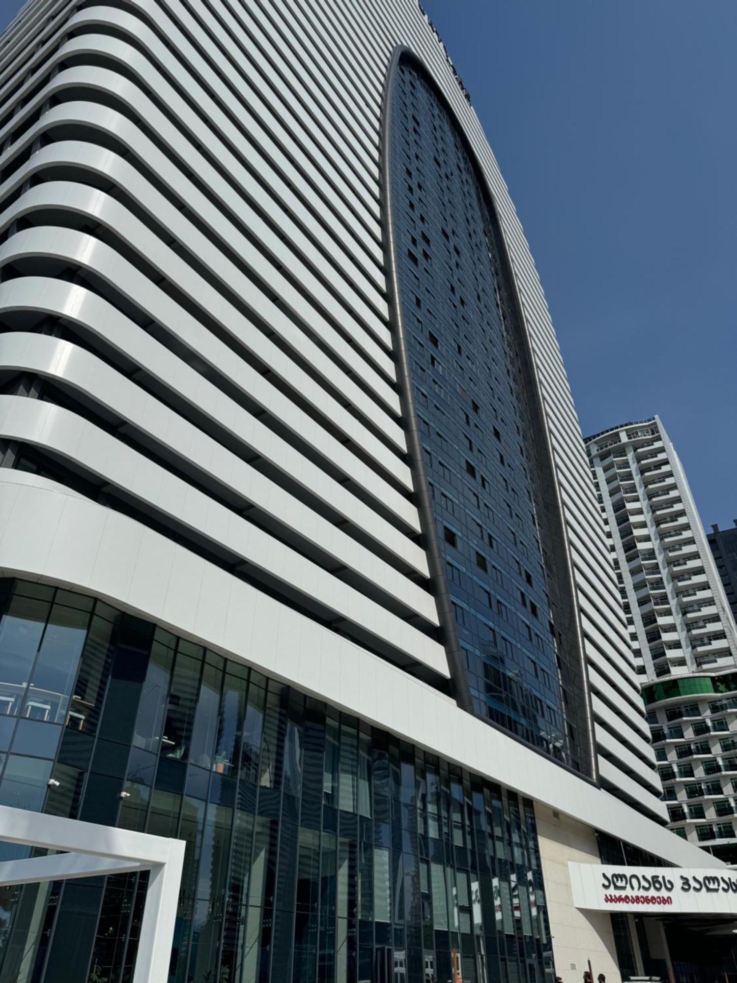 Alliance Palace Aparthotel By Marriott Batumi Eksteriør bilde